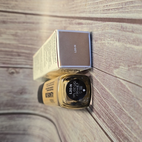 SMASHBOX ALWAYS ON SKIN BALANCING FOUNDATION- L20-N -1FLOZ/30ML** - Picture 3 of 3